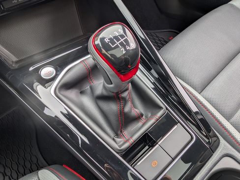 Used 2024 Volkswagen GTI SE image 32