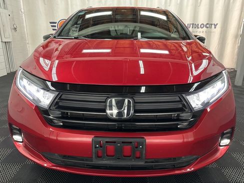 Used 2023 Honda Odyssey Sport image 4