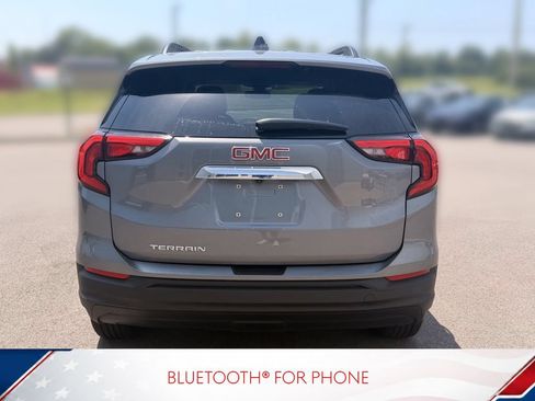 Used 2020 GMC Terrain SLE w/ Driver Convenience Package FWD image 5
