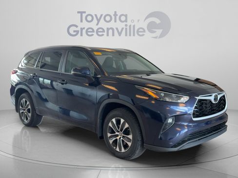 Certified 2025 Toyota Highlander XLE AWD/4WD image 8
