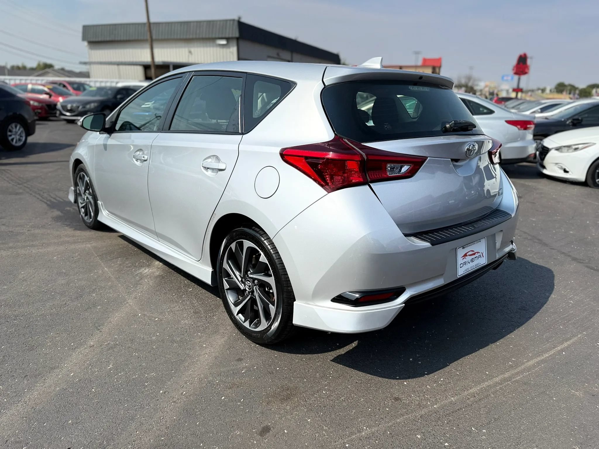 Used 2017 Toyota Corolla iM FWD image 5
