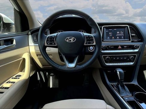 Used 2018 Hyundai Sonata SEL FWD image 10
