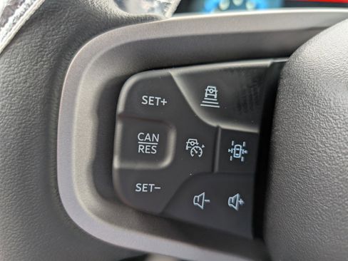 Used 2025 Ford Bronco Badlands AWD/4WD image 19