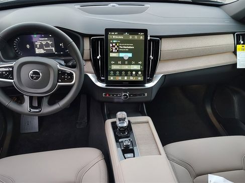 New 2026 Volvo XC90 B5 Plus image 11