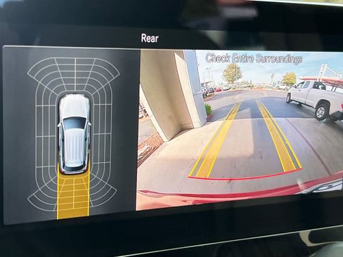 Used 2021 Mercedes-Benz GLC 300 4MATIC image 21