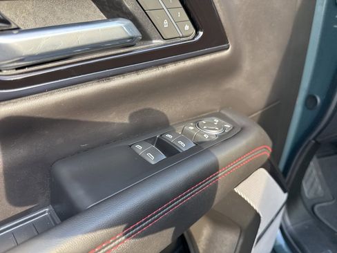 Used 2025 GMC Yukon AT4 Ultimate image 14