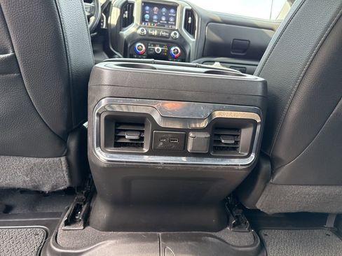 Used 2022 GMC Sierra 2500 Denali w/ Denali Black Diamond Edition image 11