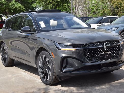 New 2026 Lincoln Nautilus Black Label w/ Jet Appearance Package AWD/4WD image 10