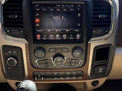 Used 2015 RAM 3500 Laramie AWD/4WD image 20