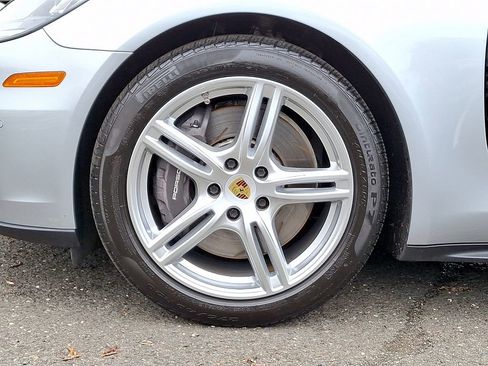 Used 2019 Porsche Panamera 4 AWD/4WD image 8