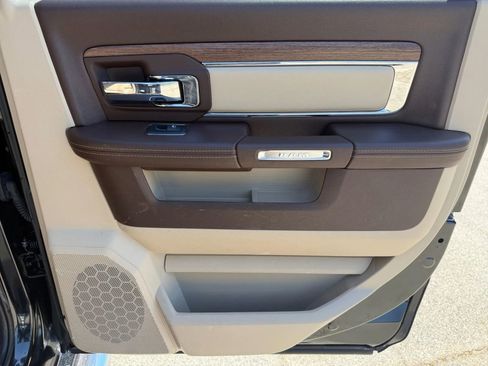 Used 2018 RAM 1500 Laramie w/ Convenience Group AWD/4WD image 30