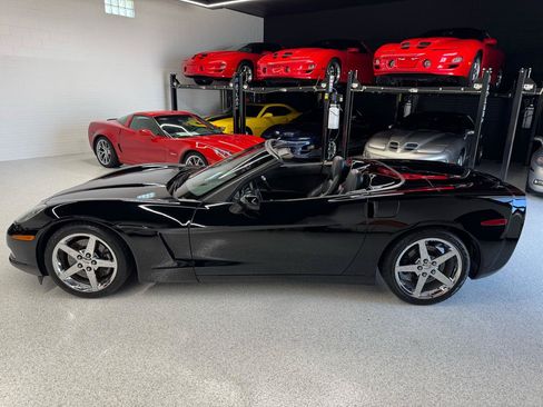 Used 2007 Chevrolet Corvette Convertible w/ Preferred Equipment Group RWD image 8
