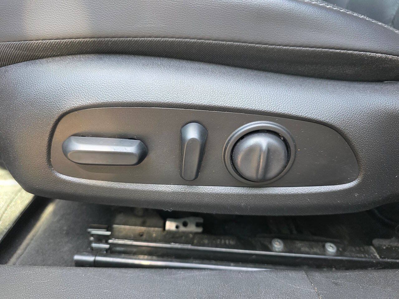 Used 2018 Buick LaCrosse Essence FWD image 14