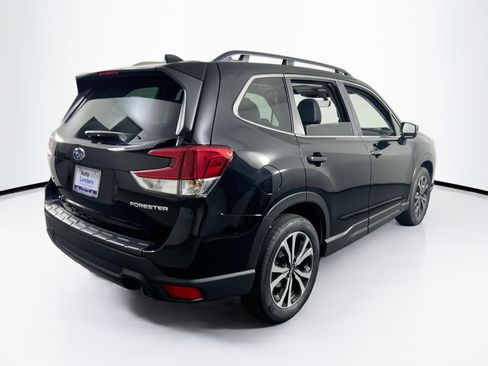Used 2022 Subaru Forester Limited AWD/4WD image 5