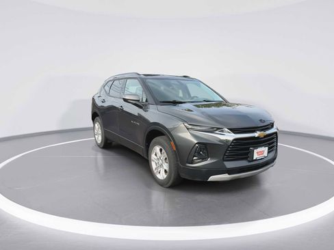 Used 2019 Chevrolet Blazer LT FWD image 2