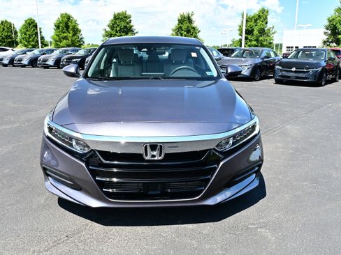 Used 2018 Honda Accord LX image 3