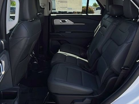 New 2026 Ford Explorer Active w/ Active Comfort Package RWD image 18