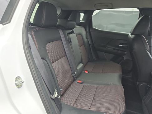 Used 2025 Nissan Kicks SR image 44