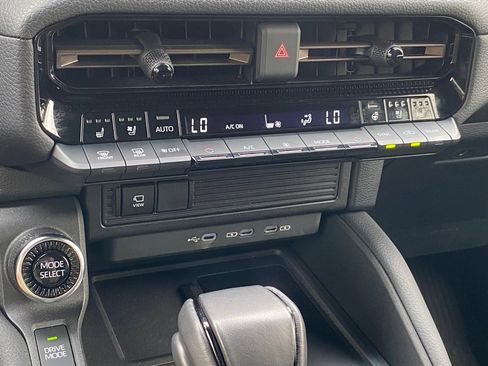 Used 2025 Toyota Land Cruiser image 29