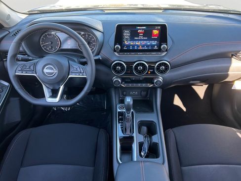 Used 2025 Nissan Sentra SR image 11