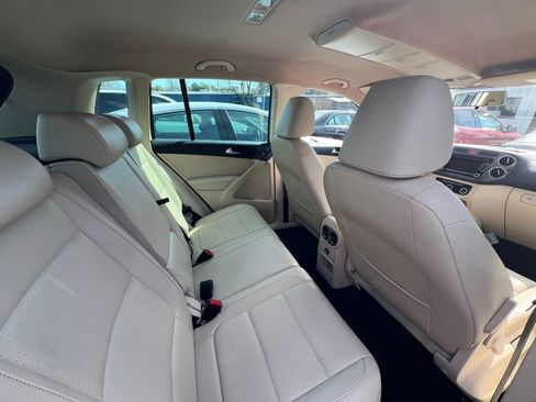 Used 2011 Volkswagen Tiguan S FWD image 13