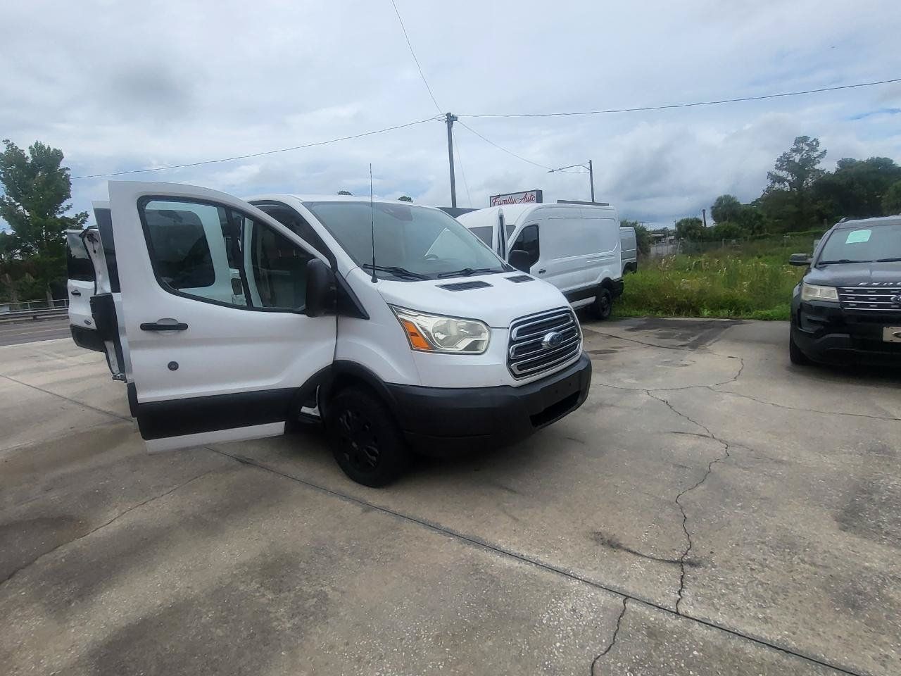 Used 2016 Ford Transit 250 130 Low Roof w/ Exterior Upgrade Package RWD image 77