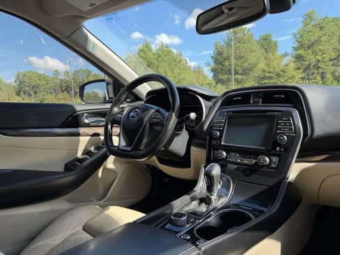 Used 2017 Nissan Maxima Platinum image 22