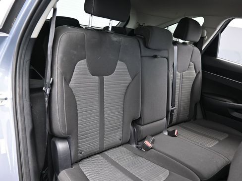 Used 2022 Kia Sorento LX image 35