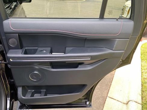 Used 2023 Ford Expedition Limited RWD image 36