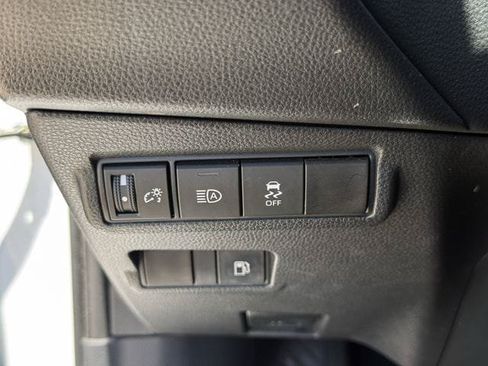 Used 2024 Toyota Corolla Cross AWD Hybrid image 23