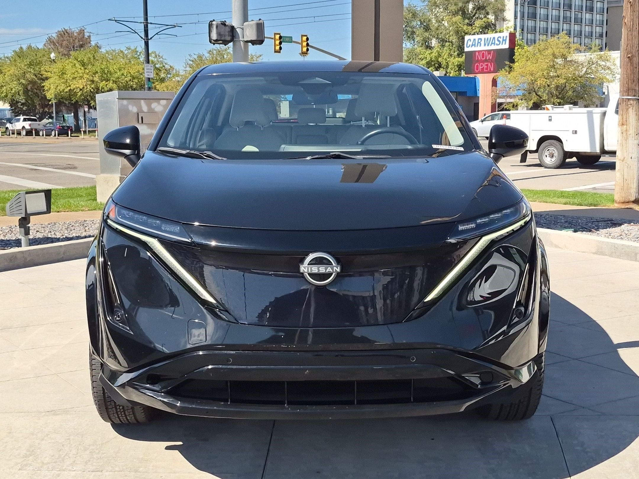 Used 2023 Nissan Ariya AWD image 11