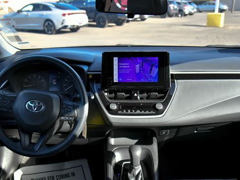 Used 2024 Toyota Corolla LE image 34