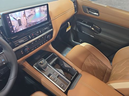 New 2026 Nissan Pathfinder Platinum w/ Cargo Package image 25