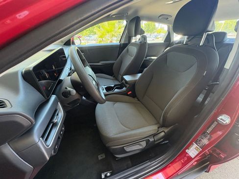 Used 2025 Kia K4 FWD image 36