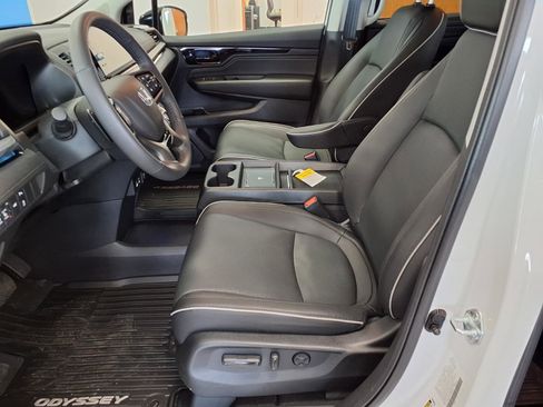 New 2026 Honda Odyssey Elite image 11