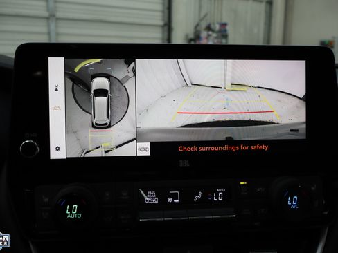 Used 2024 Toyota Grand Highlander AWD image 25
