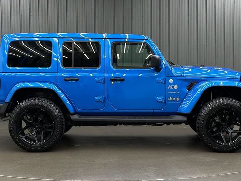 Used 2024 Jeep Wrangler Unlimited Sahara w/ Technology Group AWD/4WD image 6