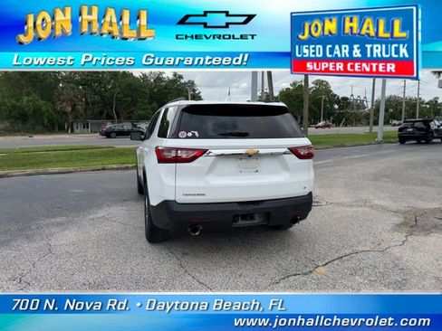 Used 2021 Chevrolet Traverse LT FWD image 9