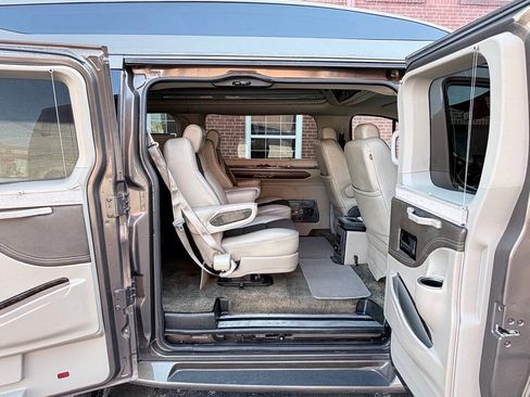 Used 2016 Ford Transit 150 XLT RWD image 11