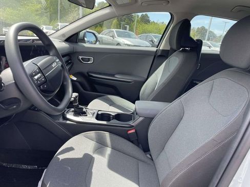 New 2026 Kia K4 LXS image 24