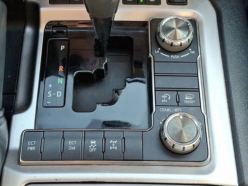 Used 2021 Toyota Land Cruiser image 26