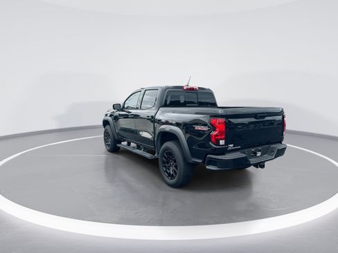 Used 2025 Chevrolet Colorado Trail Boss AWD/4WD image 7