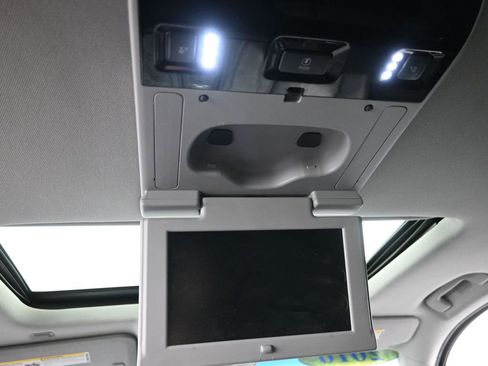 Used 2016 Cadillac Escalade Luxury image 18