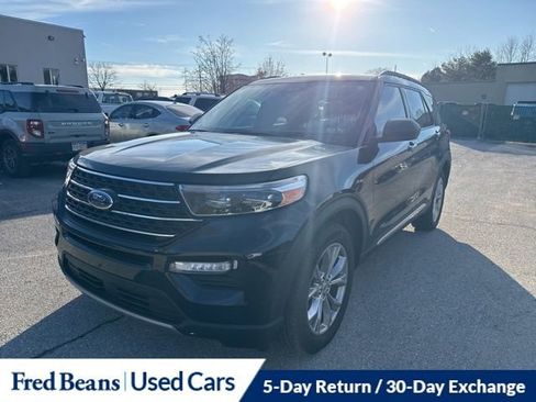 Certified 2023 Ford Explorer XLT w/ Equipment Group 202A image 3