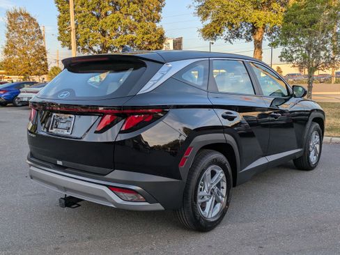 New 2026 Hyundai Tucson SE image 5