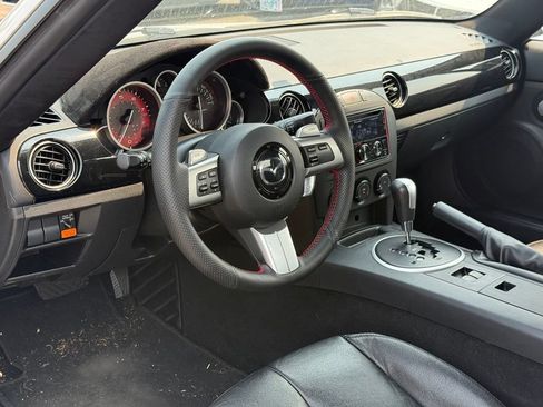 Used 2007 MAZDA MX-5 Miata Touring RWD image 10
