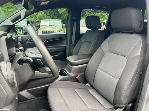 Used 2023 Chevrolet Colorado Trail Boss AWD/4WD image 16