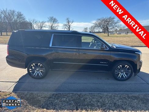 Used 2019 GMC Yukon XL Denali w/ Denali Ultimate Package image 2
