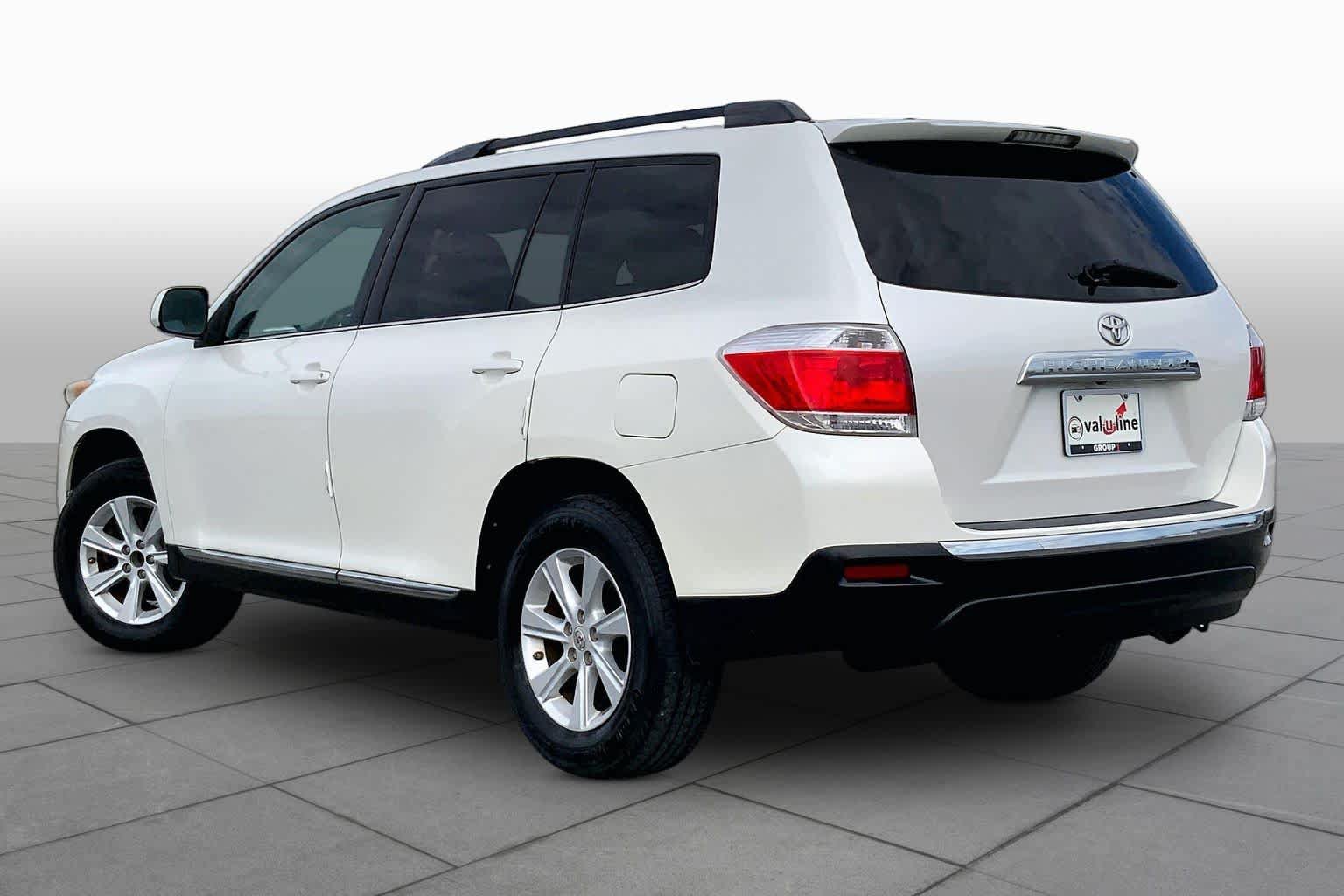 Used 2011 Toyota Highlander SE FWD image 11