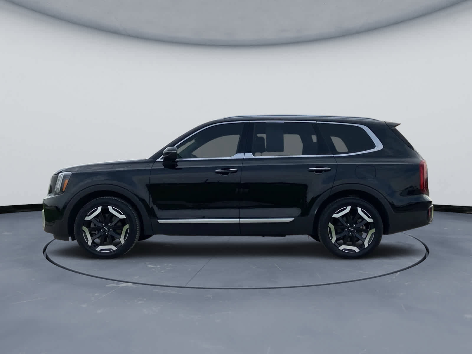 Used 2024 Kia Telluride S FWD image 11